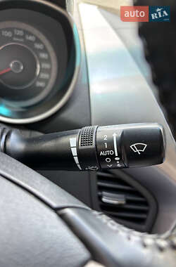 Седан Hyundai Elantra 2013 в 