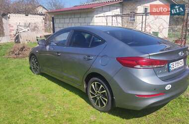 Седан Hyundai Elantra 2017 в 