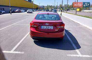 Седан Hyundai Elantra 2015 в 
