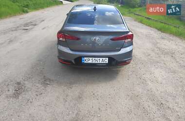 Седан Hyundai Elantra 2019 в 