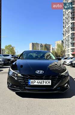 Седан Hyundai Elantra 2022 в 