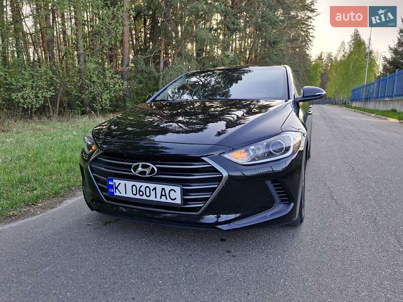 Седан Hyundai Elantra 2016 в Буче