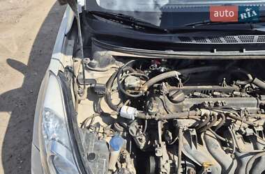 Седан Hyundai Elantra 2012 в 