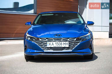 Седан Hyundai Elantra 2021 в 