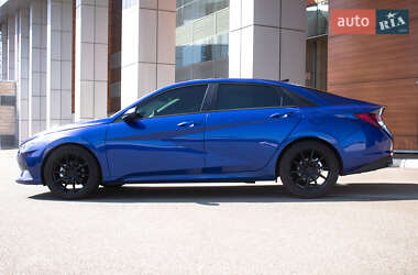 Седан Hyundai Elantra 2021 в 