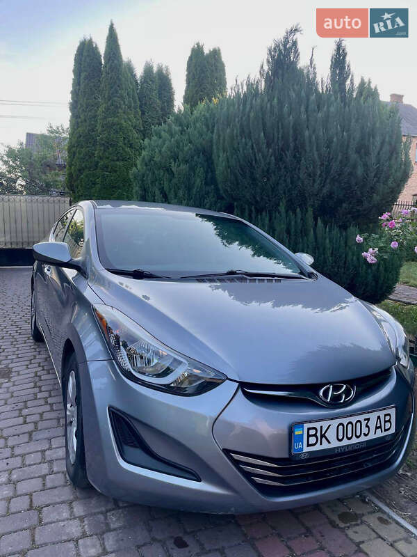 Седан Hyundai Elantra 2015 в 