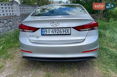Седан Hyundai Elantra 2017 в 