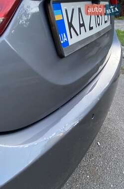 Седан Hyundai Elantra 2011 в 