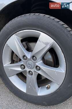 Седан Hyundai Elantra 2011 в 