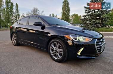 Седан Hyundai Elantra 2017 в 