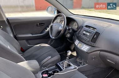 Седан Hyundai Elantra 2008 в 