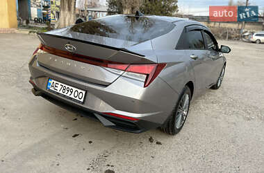 Седан Hyundai Elantra 2022 в 