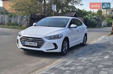 Седан Hyundai Elantra 2018 в Києві