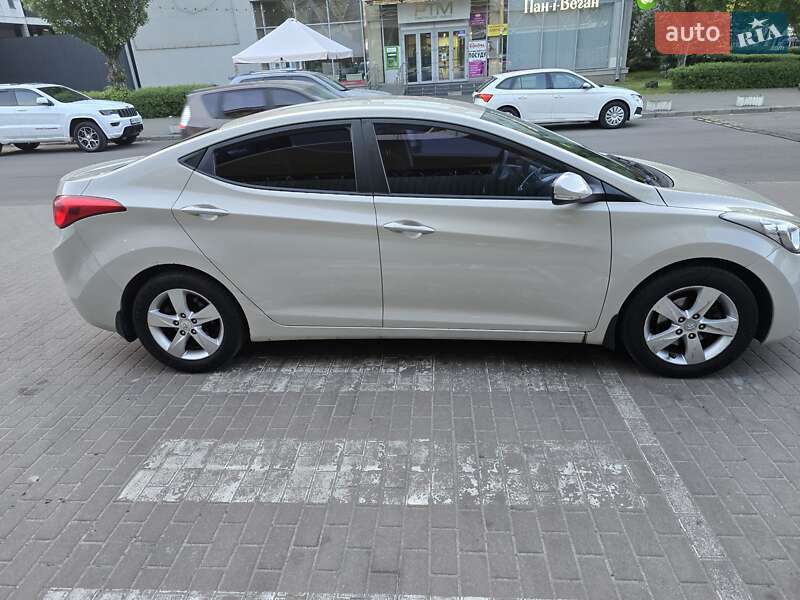 Седан Hyundai Elantra 2012 в Києві фото 2 Седан Hyundai Elantra 2012 в Києві