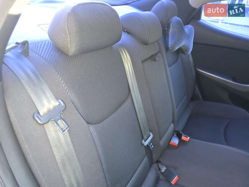 Седан Hyundai Elantra 2012 в Києві фото 16 Седан Hyundai Elantra 2012 в Києві