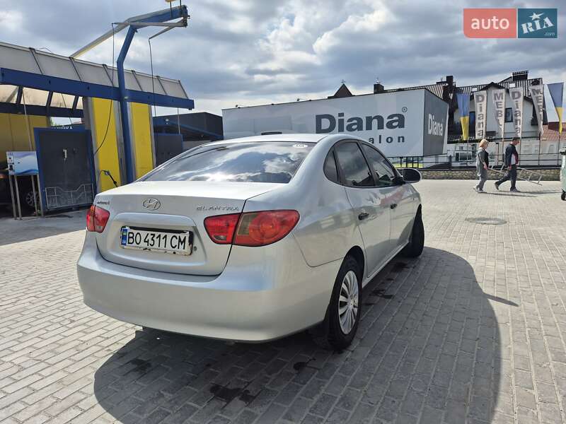 Седан Hyundai Elantra 2008 в Тернополі