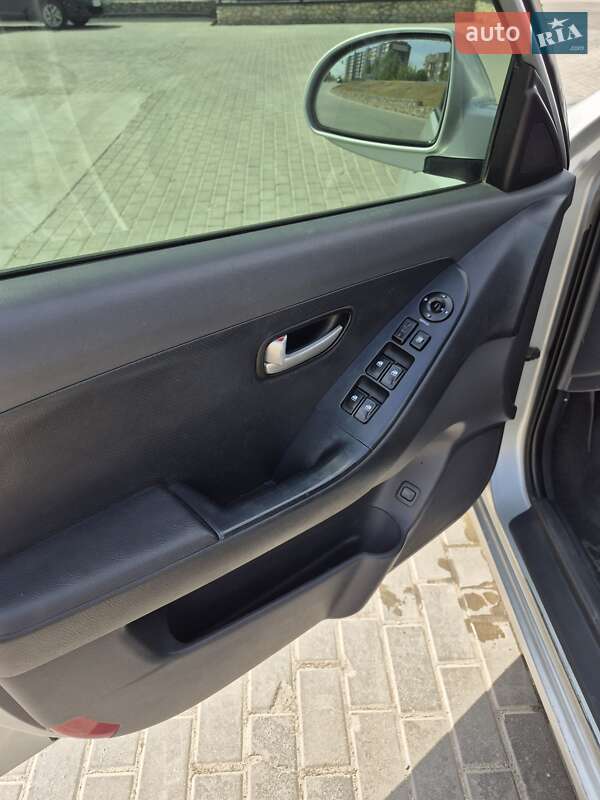 Седан Hyundai Elantra 2008 в Тернополі