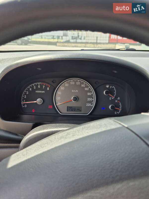Седан Hyundai Elantra 2008 в Тернополі