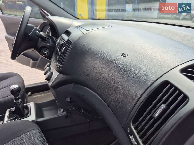 Седан Hyundai Elantra 2008 в Тернополі