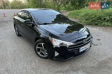 Седан Hyundai Elantra 2019 в Одессе