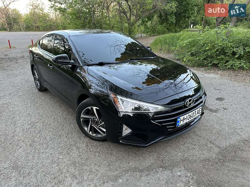 Hyundai Elantra 2018