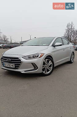 Седан Hyundai Elantra 2017 в Киеве