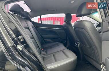 Седан Hyundai Elantra 2016 в 