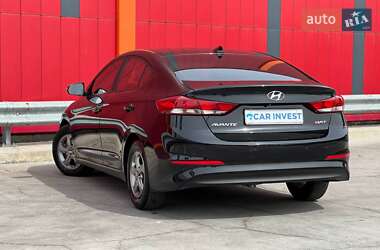 Седан Hyundai Elantra 2016 в 