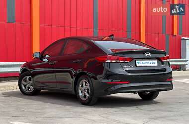 Седан Hyundai Elantra 2016 в 