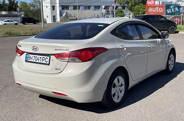 Седан Hyundai Elantra 2012 в 