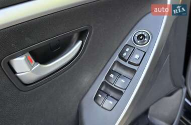 Хетчбек Hyundai Elantra 2013 в 