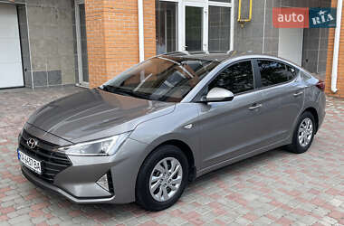 Седан Hyundai Elantra 2020 в Киеве