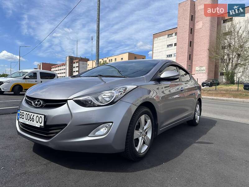 Седан Hyundai Elantra 2012 в 
