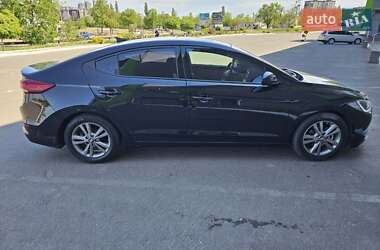 Седан Hyundai Elantra 2016 в 