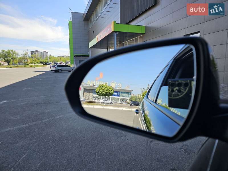 Седан Hyundai Elantra 2016 в Кривом Роге