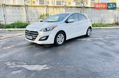Хэтчбек Hyundai Elantra 2015 в Виннице