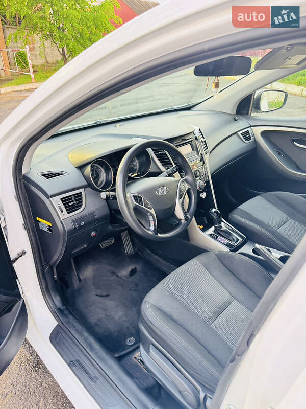 Хетчбек Hyundai Elantra 2015 в Вінниці