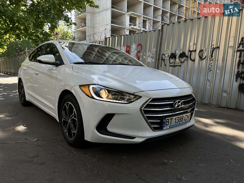 Hyundai Elantra 2017