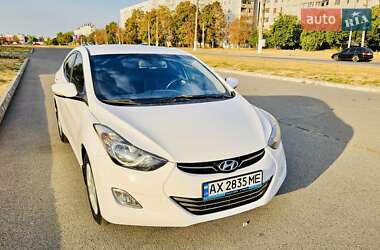 Седан Hyundai Elantra 2012 в 