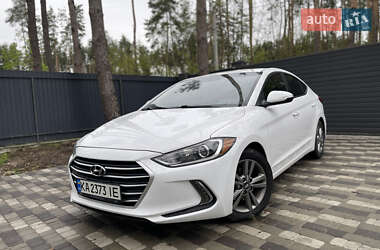 Седан Hyundai Elantra 2017 в Києві