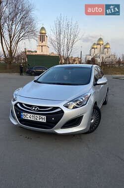 Хэтчбек Hyundai Elantra 2016 в Львове