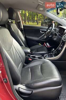 Седан Hyundai Elantra 2014 в 