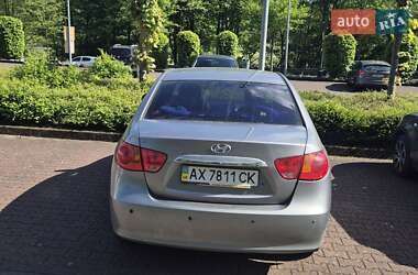 Седан Hyundai Elantra 2011 в 