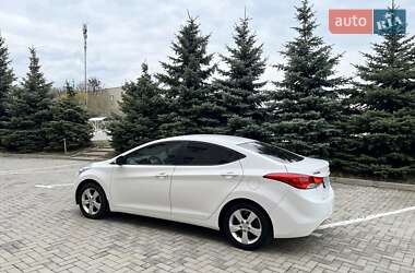 Седан Hyundai Elantra 2013 в 