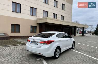 Седан Hyundai Elantra 2013 в 