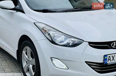 Седан Hyundai Elantra 2013 в 