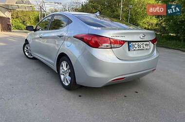 Седан Hyundai Elantra 2013 в 