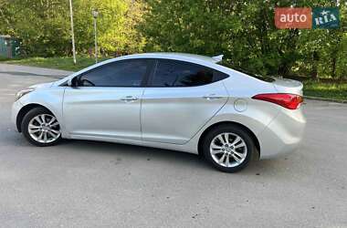 Седан Hyundai Elantra 2013 в 