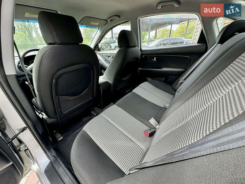 Седан Hyundai Elantra 2011 в Виннице