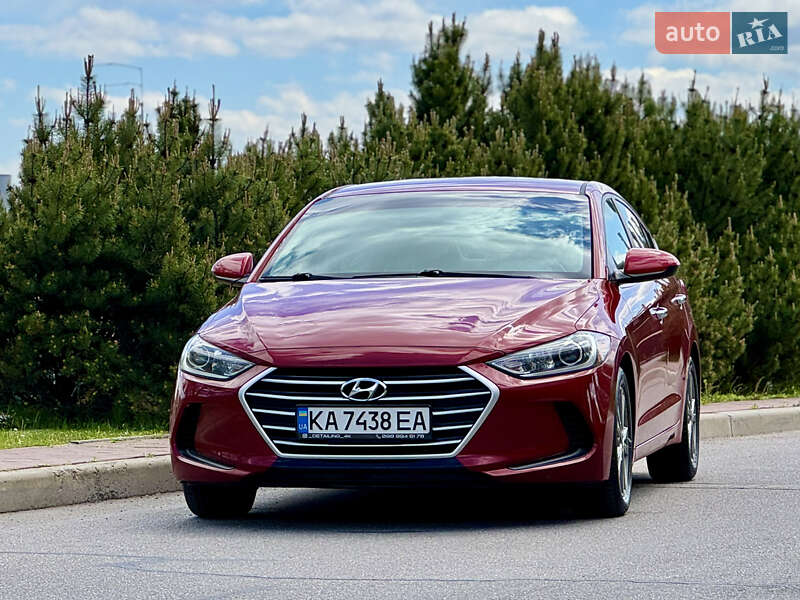 Седан Hyundai Elantra 2016 в Києві